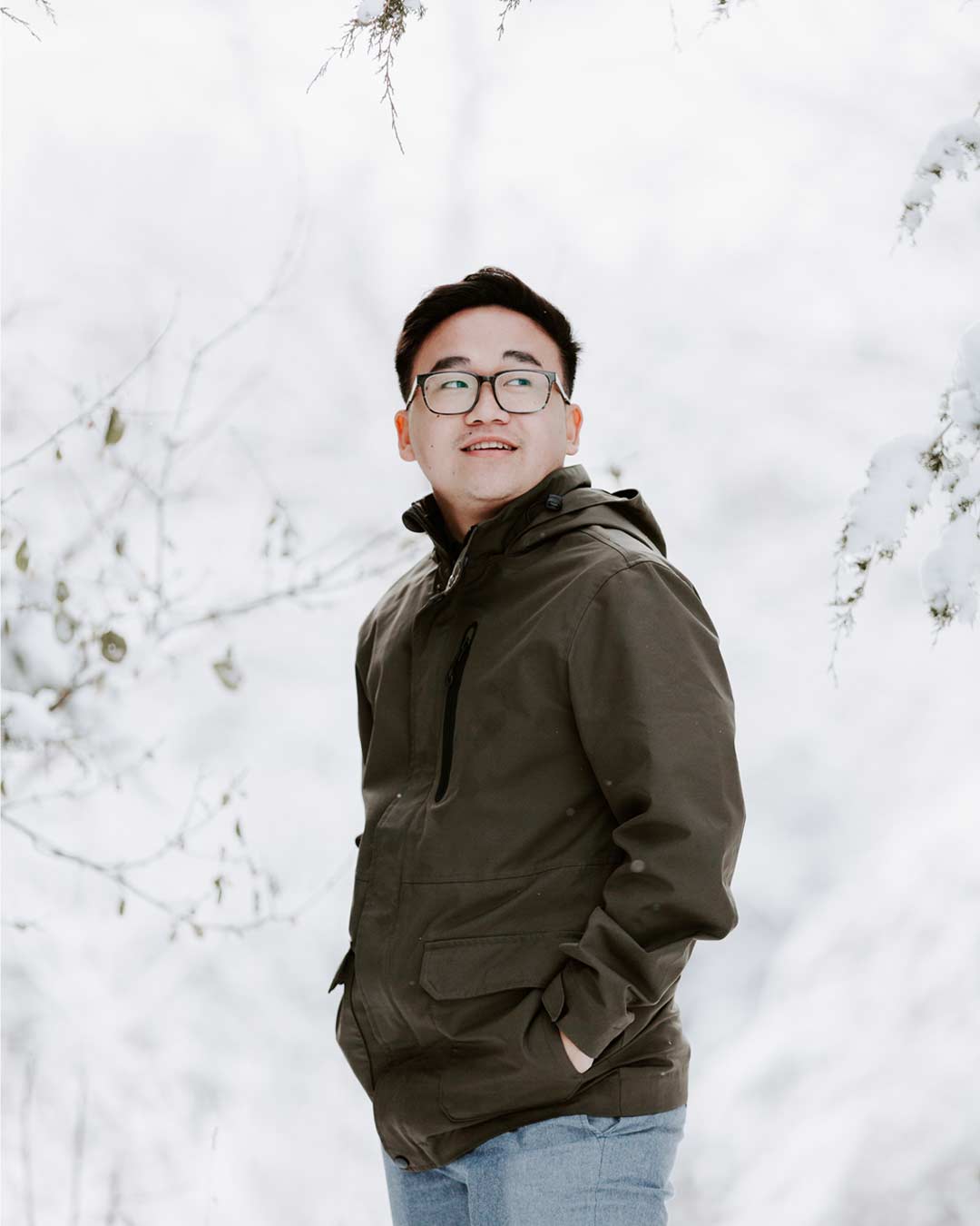 male_student_exploring_winter