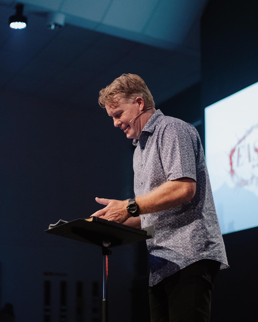 pastor preaching of masters degree in divinity online